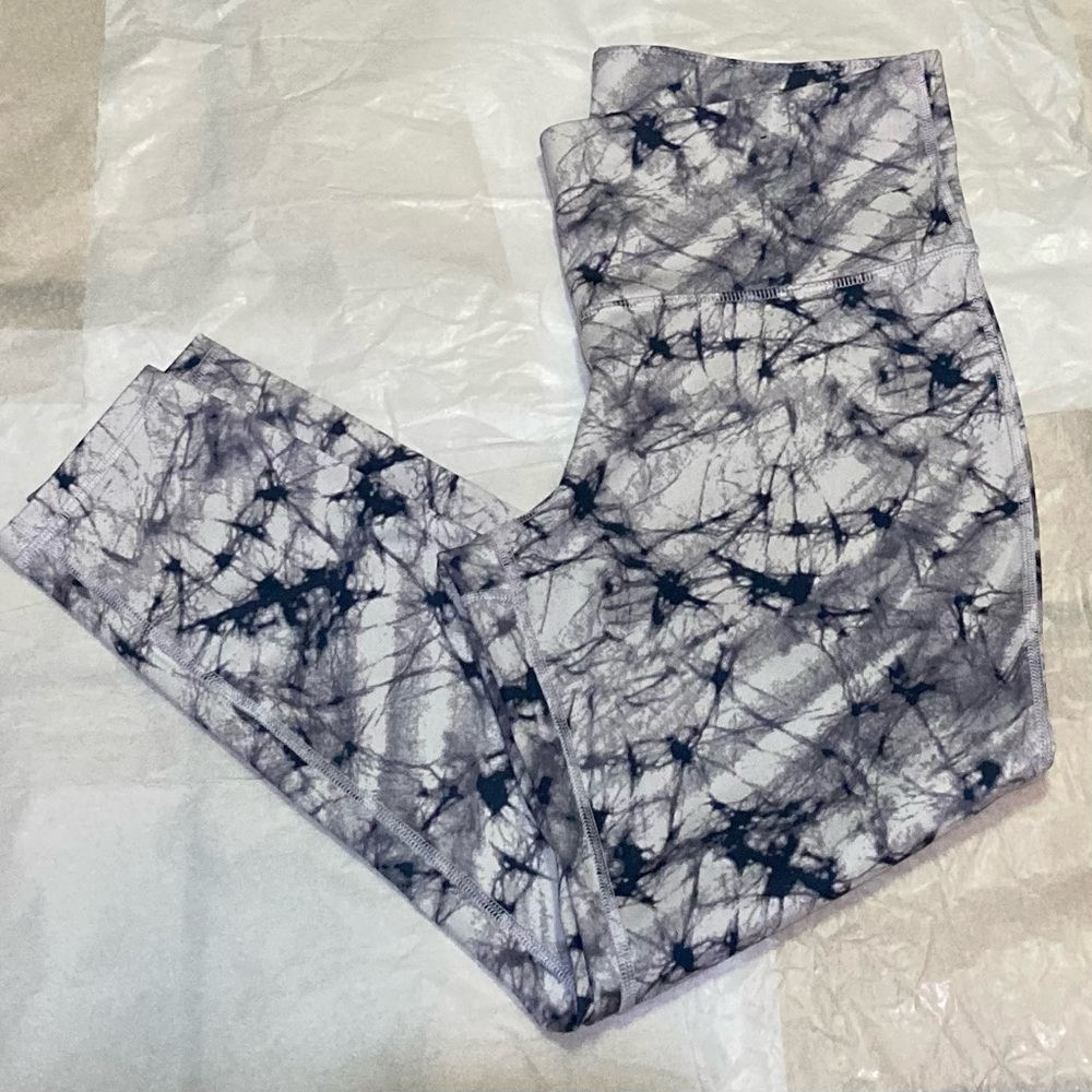 Tie-Dye Patterned ankle Leggings - Picture 1 of 7